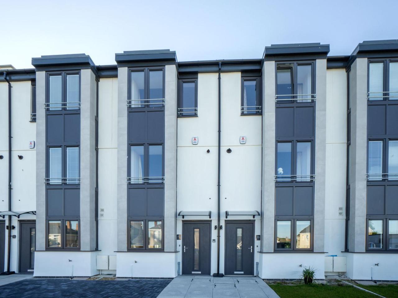 Ocean Heights Villa Newquay  Exterior photo
